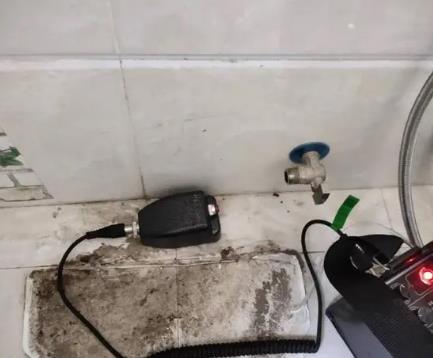 五大连池屋顶漏水维修公司分享下卫生间漏水的危害及解决方法
